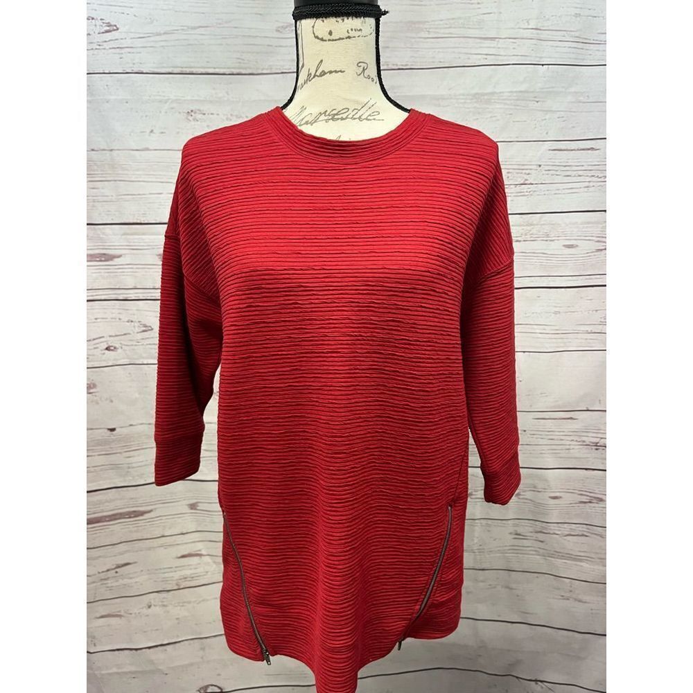 ANA medium red‎ pull over sweater type shirt with fun zippers on the sides
